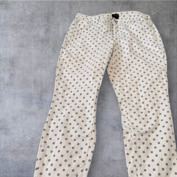 Talbots Simply Flattering 5-Pocket Navy Flower Print Jeans Size 10P - Picture 1 of 7